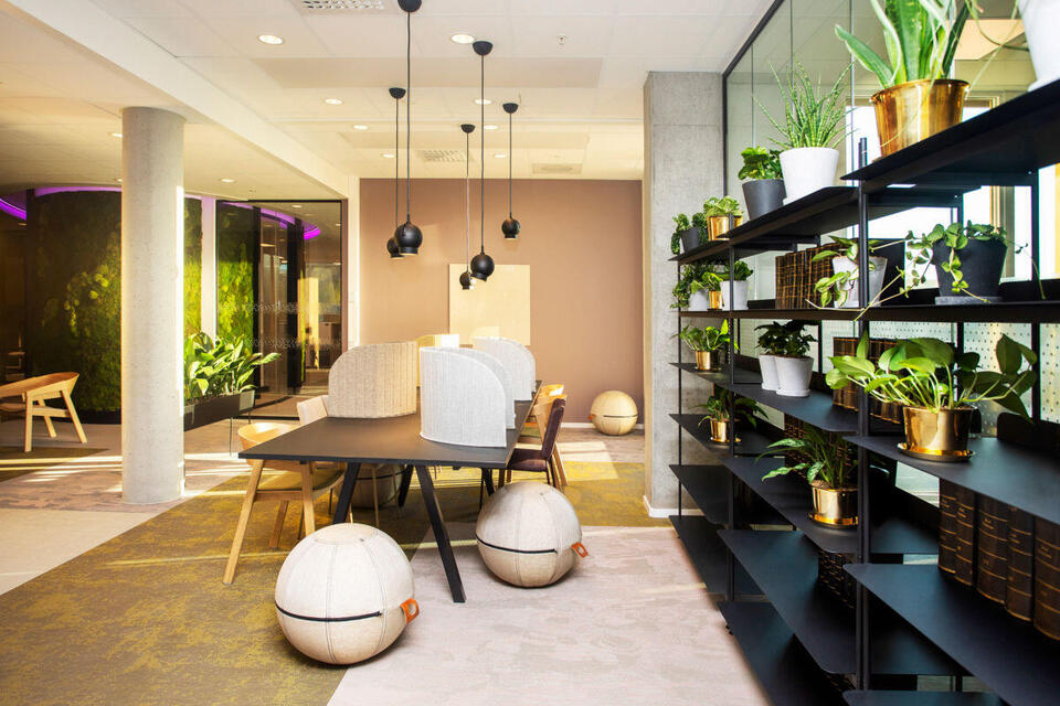 På plass i prosessen / Statsbygg involverer interiørarkitektene fra dag én