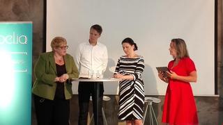 - Nå må det legges til rette for de selvstendig næringsdrivende. Det er de tre politikerne enige om. Venstre-leder Trine Skei Grande, Høyres Heidi Nordby Lunde og Arbeiderpartiets Torstein Tvedt Solberg. Debatten ble ledet av Hilde Widerøe Wibe, næringspolitisk direktør i Abelia. 